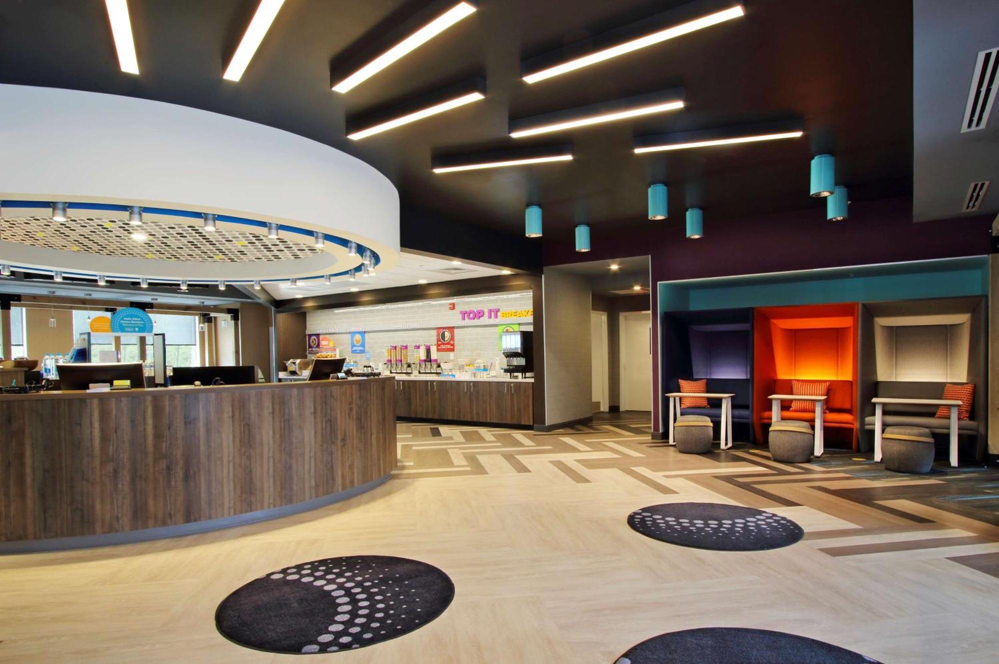 Tru By Hilton Meridian Exterior photo